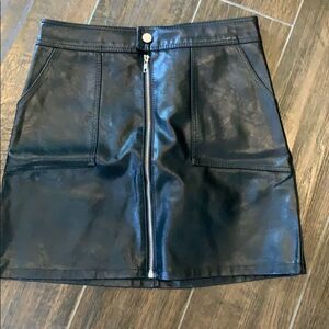 🖤 Black Faux Leather Skirt - Size Small